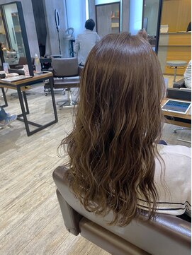 トレ(tre.) 甲子園口/髪質改善/白髪染め/ショート/酸性ストレート/美容室