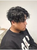 刈り上げセンターパート波巻きツイストスパイラルパーマ