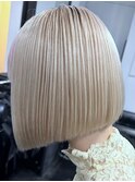ダブルカラーショートボブインナーカラーハイライトケアブリーチ