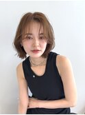 ミルクティー外巻きショートボブ