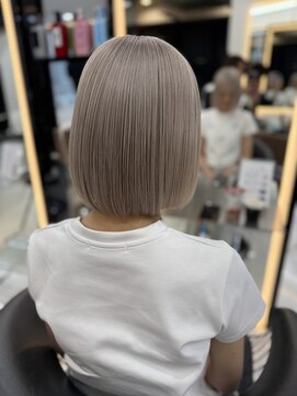 ラピス 渋谷本店(Lapis) シルバーグレージュ