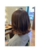 エルサフィロ キタハマ(el zafiro kitahama)&nbsp;20×30×40代×外ハネレイヤー×秋カラー×毛先ダブルカラー