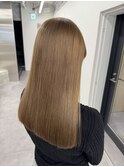 ナチュラルベージュで作る大人の艶髪