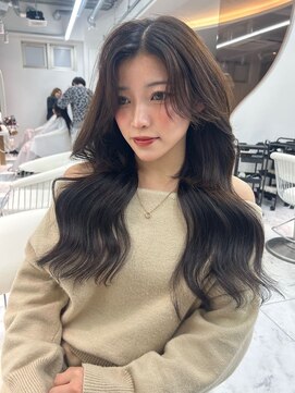 ロンドルピナス 小倉(Lond Lupinus) ミディアムレイヤーカット/似合わせカット/大人ガーリー/20代