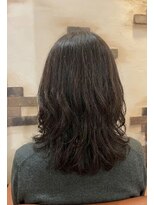 ヘアメイク フレンシア(hair make flencia)&nbsp;軽やかな動きで魅せる大人上品セミディ【160スタイル】