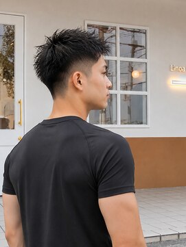 リノアガーデン(Linoa Garden) 清潔感と男らしさを両立したツーブロショート