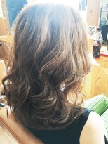 ララテラス(LaLa Terrace)&nbsp;～LaLa Terrace流～ハイアッシュベージュ×ゆるふわミディ