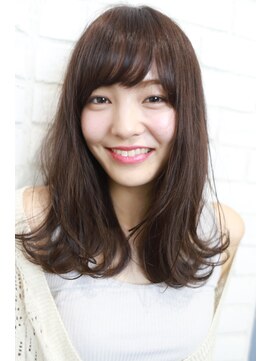 アヘッド(ahead) 大人可愛い外ハネセミディ