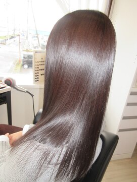 コア フィール ア デイ(COIFFURE A DAY) 【見附今町M3D】エレガントロング