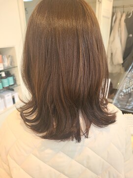 レスタ(ReSTA.) 外ハネヘアー