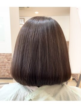 カットハウス はさみの部屋 自然な内巻きボブ