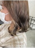 イヤリングカラーベージュ