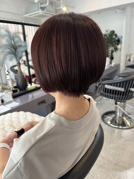 ニィ(2iee.) 酸熱トリートメント×ショートボブ