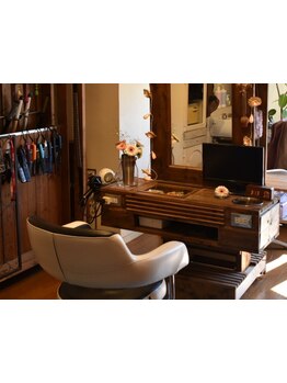 【縮毛矯正専門店】ベテランスタイリストがマンツーマン施術で“縮毛矯正のその先”をご提案！