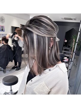 キング 心斎橋店(K!ng) ハイライトカラーミルクティーベージュレイヤーカット