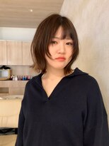 ケンジサナンド(KENJE Sanando)&nbsp;外ハネくびれボブ×顔まわりレイヤー