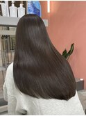 オリーブベージュ