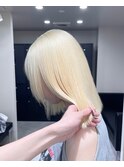 18269金髪ホワイトアッシュミルクティーブロンドハッシュカット