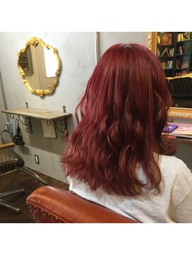 イル(iLu.) レッドピンクカラー