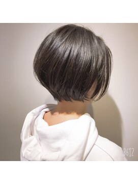 ソラ(sola) 短すぎない丸みショート