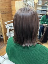 エン(en) 外ハネ×切りっぱなしボブ