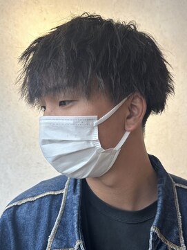 クララジャパン ヒョウゴ(CLALA JAPAN Hyogo) ツイストスパイラル　韓国風　マッシュ　刈り上げ　2ブロック
