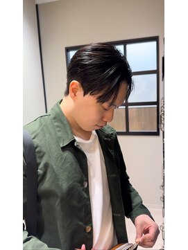 ステージ(STAGE) ダウンパーマ　韓国メンズヘア　カルマパーマ　センターパート