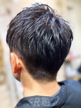 メイプルフェロー(MAPLE fellow) スーツ短髪ツーブロック束感モテる黒髪シークレットパーマ流行