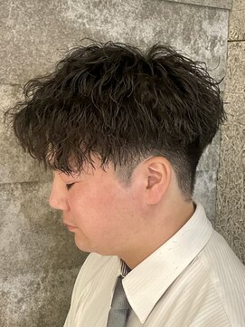 ニアウ 伊勢崎連取店(Niau) 波巻きスパイラルパーマツイストスパイラルパーマシャドウパーマ