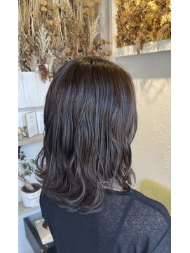 フロール(florun) 外ハネボブ×モカグレージュ