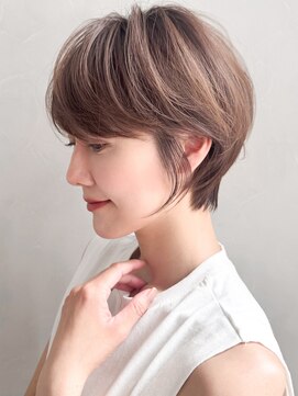 アグノス 青山(Agnos) ショートヘアアッシュベージュ大人ショート似合わせカット