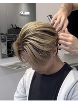 ステラ(STELLA)&nbsp;センターパート/メンズ/バレイヤージュ/ブリーチ＆ダブルカラー