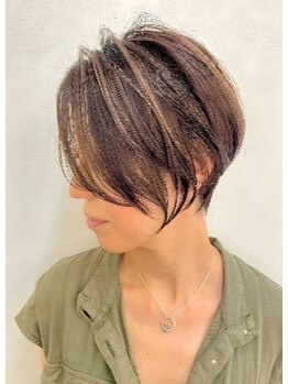 話題の髪質改善カラーで、髪の芯まで栄養を補給し美しく輝く艶髪に☆グレイカラー(白髪染め)にもおすすめ