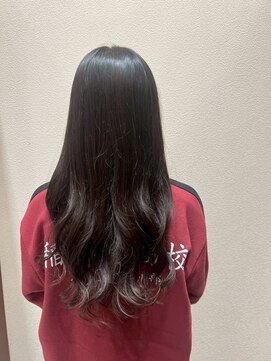 アクセ ロングレイヤーセミウェットウェーブルーズヘアラフウェーブ