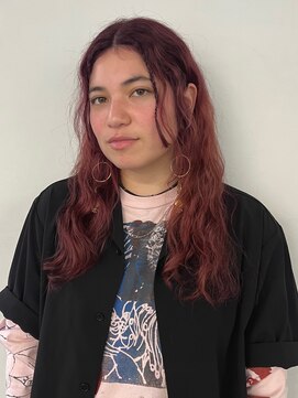 ユーリカ(Eurica) ワインレッドカラー/暖色カラー/癖毛カット