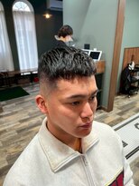スタンドバーバー 柏(STAND BARBER) 刈り上げセンターパート/波巻きツイストスパイラル/柏