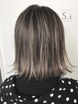 エスアイ(S.i) 切りっぱなしボブ［五条駅/京都駅/七条駅/四条駅/烏丸駅］