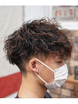 ヴェルゴ(vellgo) 大きく波打つ!波打ちパーマスタイル!