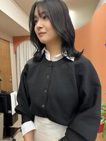 ウェルク(welc)&nbsp;ミディアムヘア斜めバンググレージュカラーデザインカラー