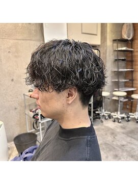 ヒート トウキョウ 目黒店(HEAT TOKYO) 刈り上げ　波巻きパーマ