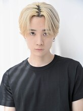 アンディ 御堂筋なんば店(ANDY) ハイトーンシースルーウルフカットセンターパート