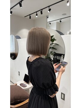 グラフ 立川(Graph.) ダブルカラー/ホワイトベージュ