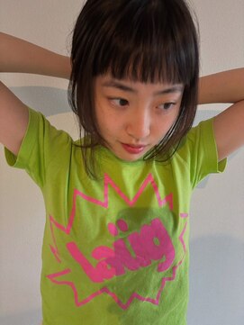 小顔透け感カーキベージュ前髪カットショートボウブ