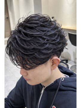 アイトーキョープラスシー 横浜(AI TOKYO+Sea) 横浜/高島町/フェザーパーマ/毛流れパーマ/センターパート