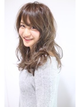 リアン(Lian) 【リアン畠山】アッシュグレージュでアンニュイカールヘア