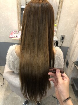 ジーナ 銀座(Zina) 小顔セミウェットウェーブピンクベージュハイライトカラー