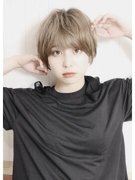 ティアラ 桜木町(TIARA) マッシュショート グレージュカラー