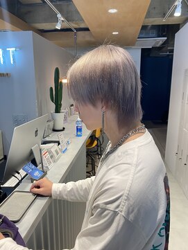 エイト 横浜店(EIGHT) ミルクティーグレージュ