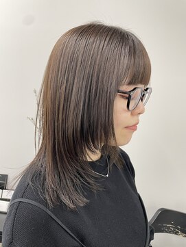 イーチ 吉祥寺(EACH) 【上條実織】ナチュラルミディアムレイヤー