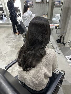 ラック(LUCK) ディープグレー/船橋/くすみベージュ/細めハイライト